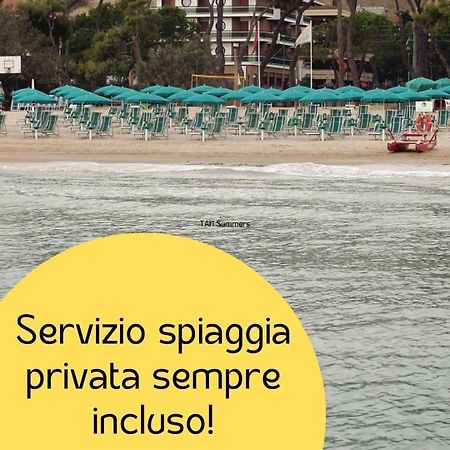 Hotel Astoria Pineto Kültér fotó