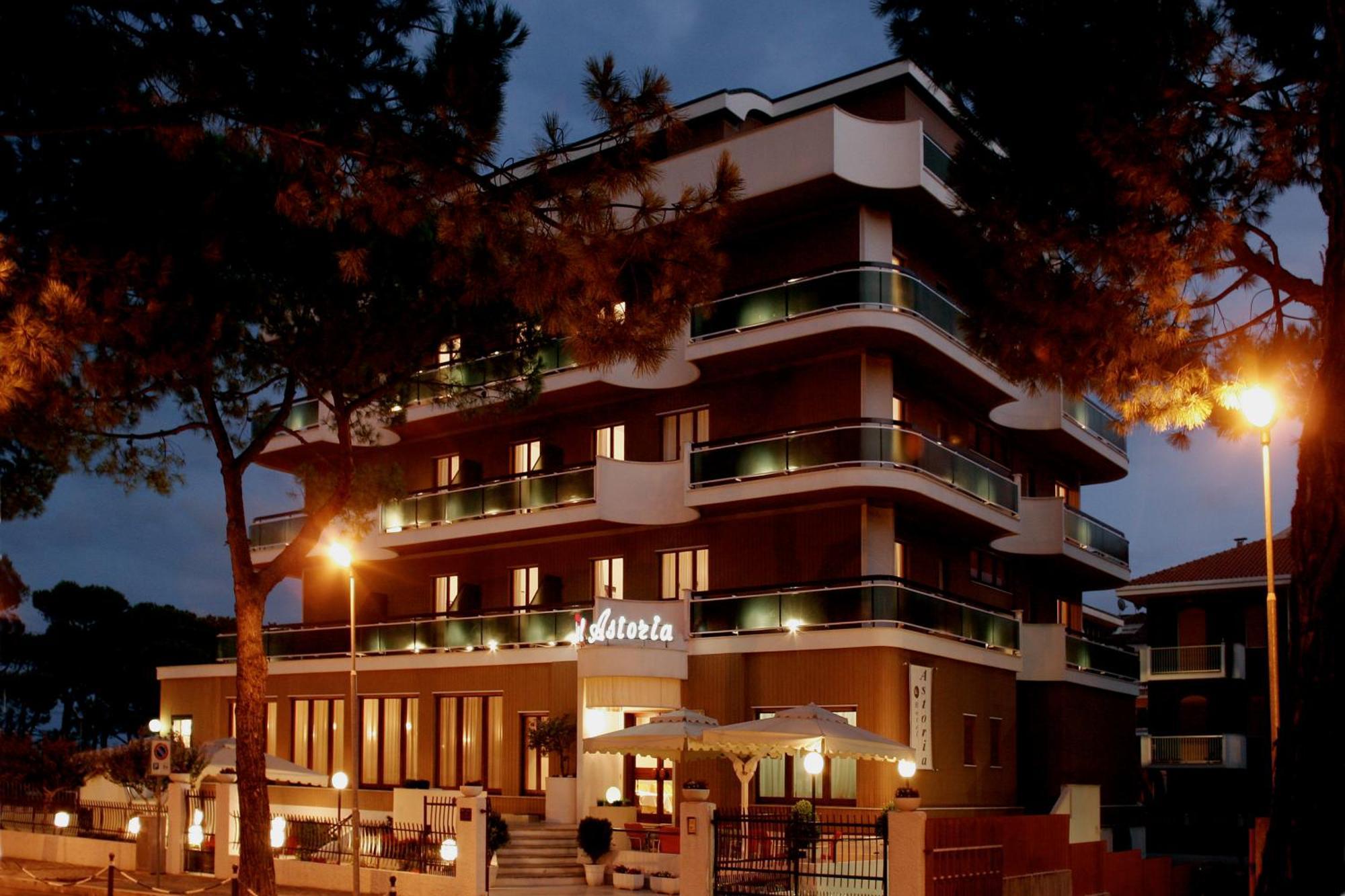 Hotel Astoria Pineto Kültér fotó